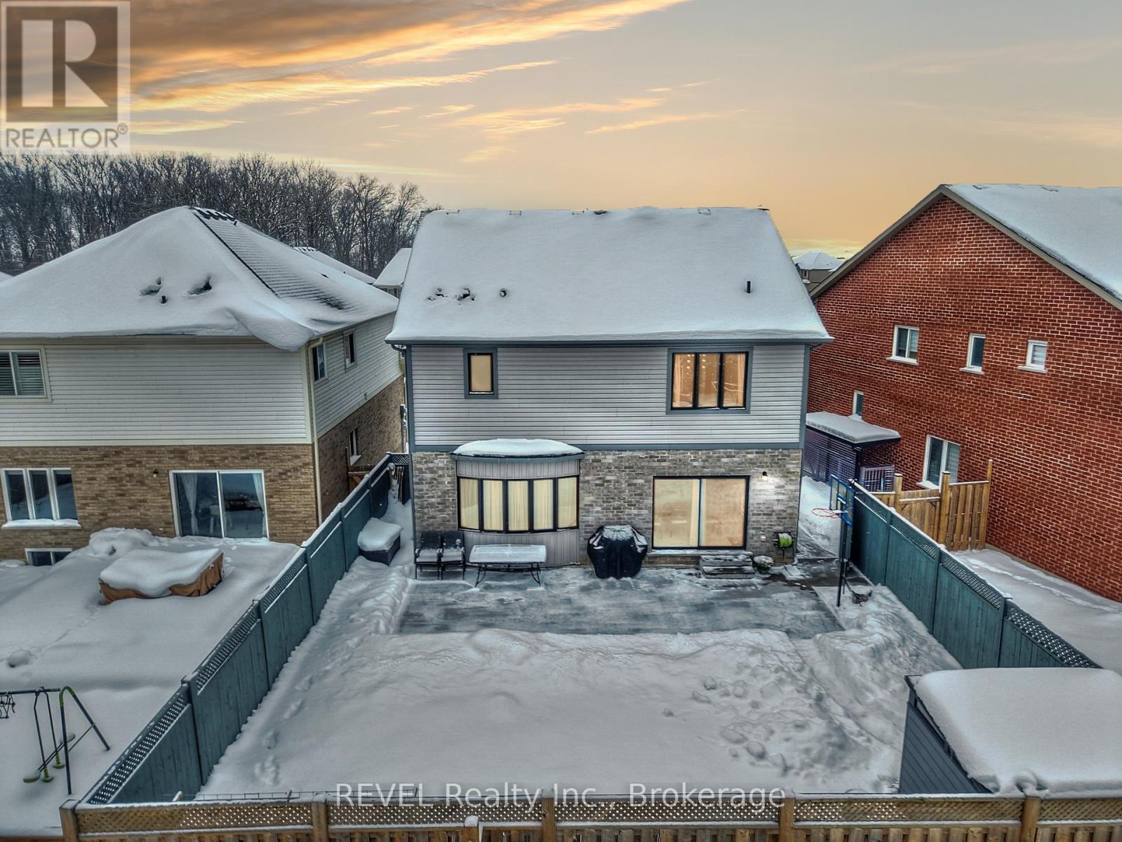 8 Elderberry Road, Thorold (Confederation Heights), Ontario  L2V 0E7 - Photo 45 - X12771370