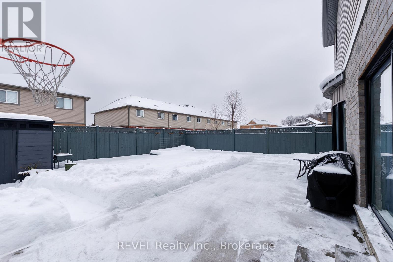 8 Elderberry Road, Thorold (Confederation Heights), Ontario  L2V 0E7 - Photo 46 - X12771370