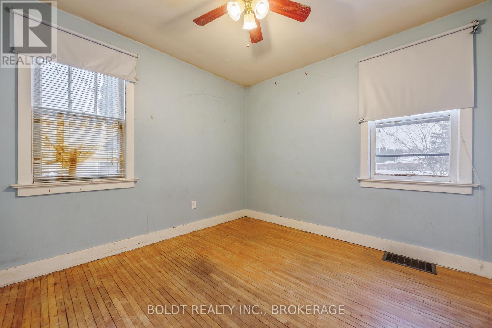 542 Niagara Street, St. Catharines, Ontario  L2M 3P5 - Photo 17 - X12771420