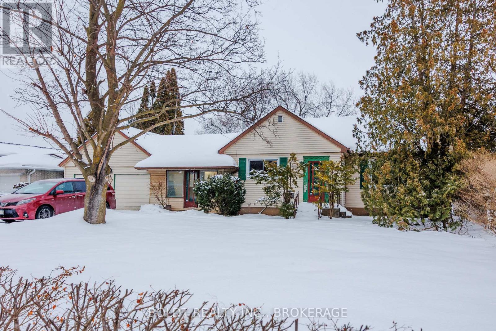 542 Niagara Street, St. Catharines, Ontario  L2M 3P5 - Photo 8 - X12771420