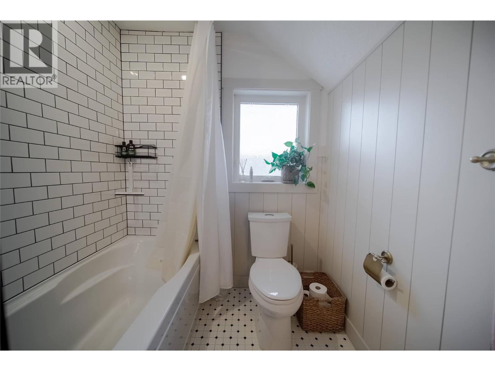 1357 Cypress Drive, Sparwood, British Columbia  V0B 2G2 - Photo 47 - 10374749