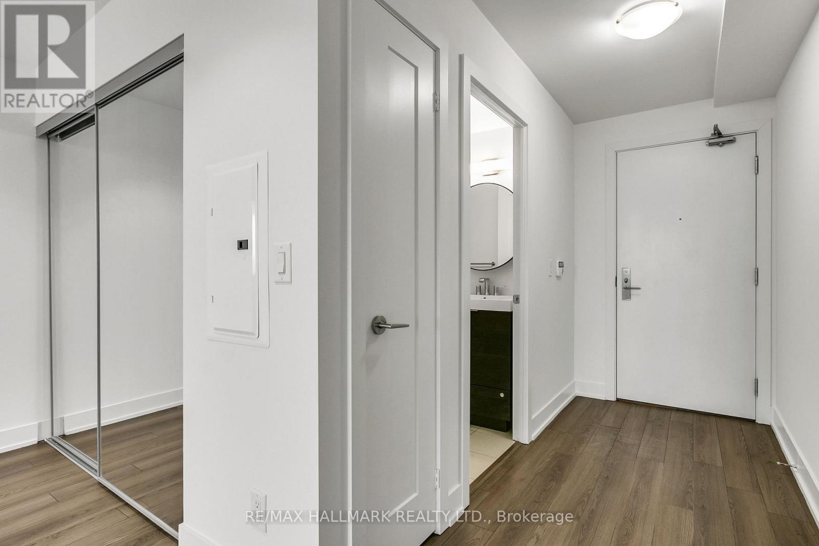 902 - 318 Richmond Street W, Toronto, Ontario  M5V 0B4 - Photo 10 - C12771246