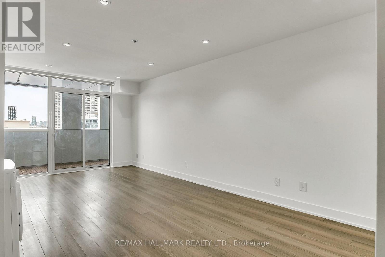 902 - 318 Richmond Street W, Toronto, Ontario  M5V 0B4 - Photo 8 - C12771246