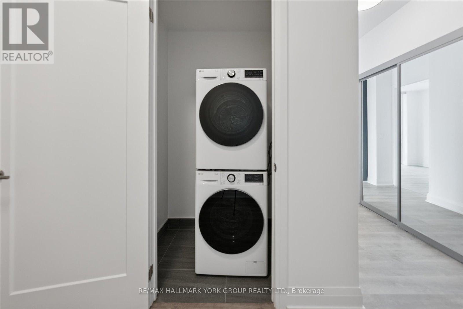 2004 - 65 Broadway Avenue, Toronto, Ontario  M4P 1T9 - Photo 25 - C12771280