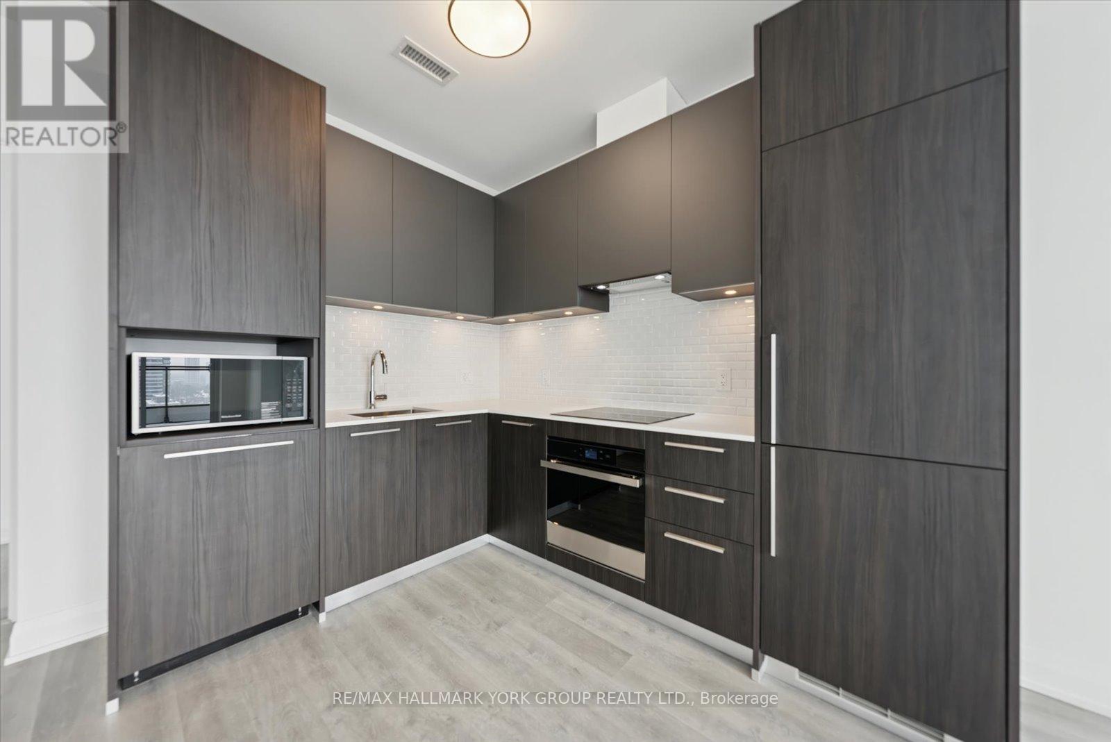 2004 - 65 Broadway Avenue, Toronto, Ontario  M4P 1T9 - Photo 7 - C12771280