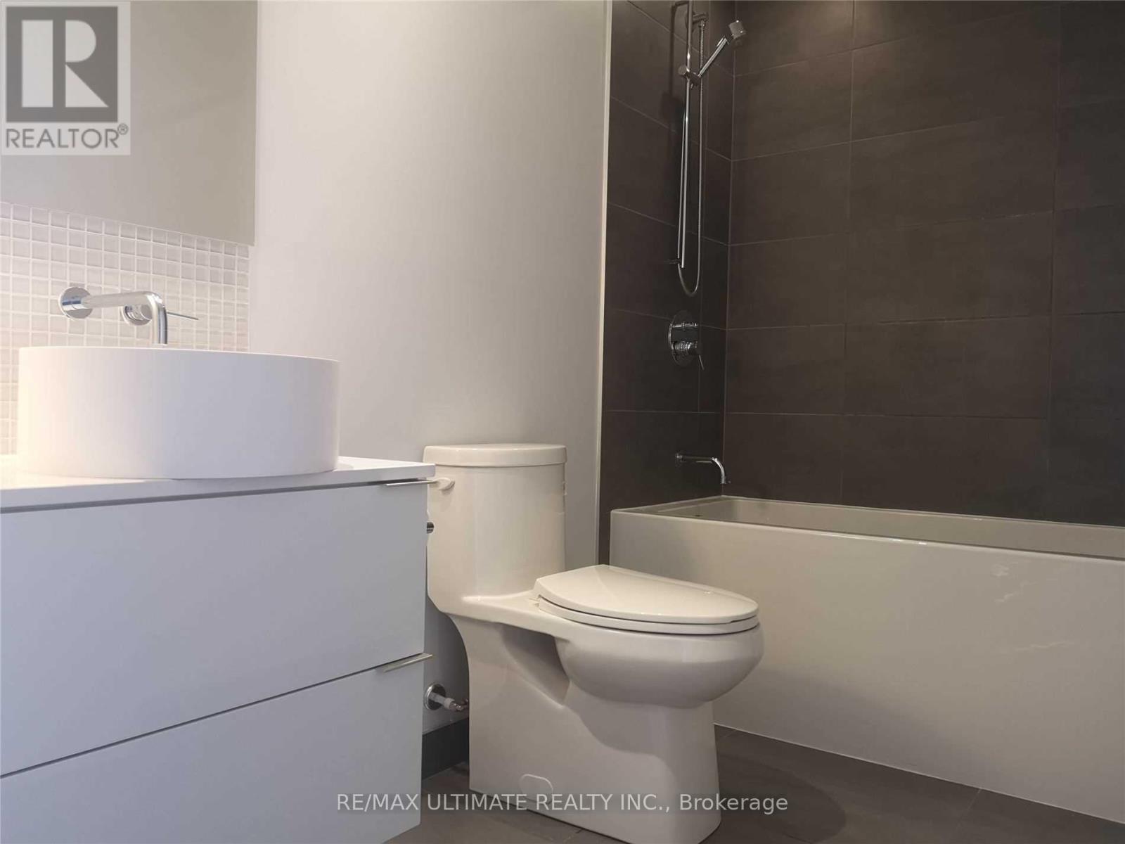 1009 - 185 Roehampton Avenue, Toronto, Ontario  M4P 0C6 - Photo 14 - C12771288