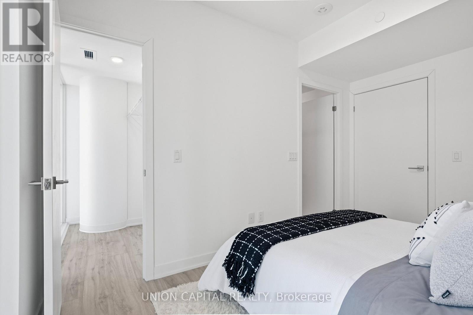 2611 - 252 Church Street, Toronto, Ontario  M5B 0E6 - Photo 20 - C12771390