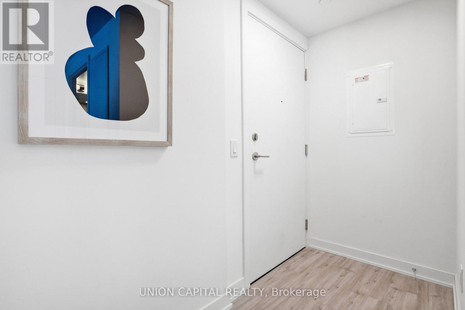 2611 - 252 Church Street, Toronto, Ontario  M5B 0E6 - Photo 3 - C12771390