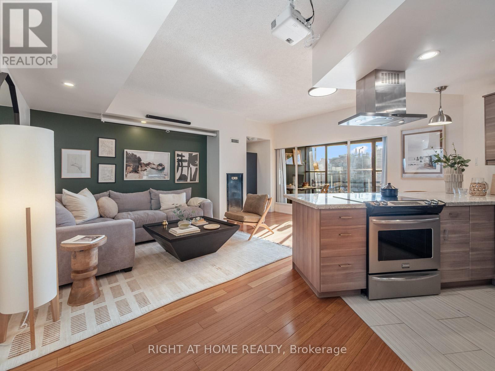 815 - 456 COLLEGE STREET, Toronto, Ontario