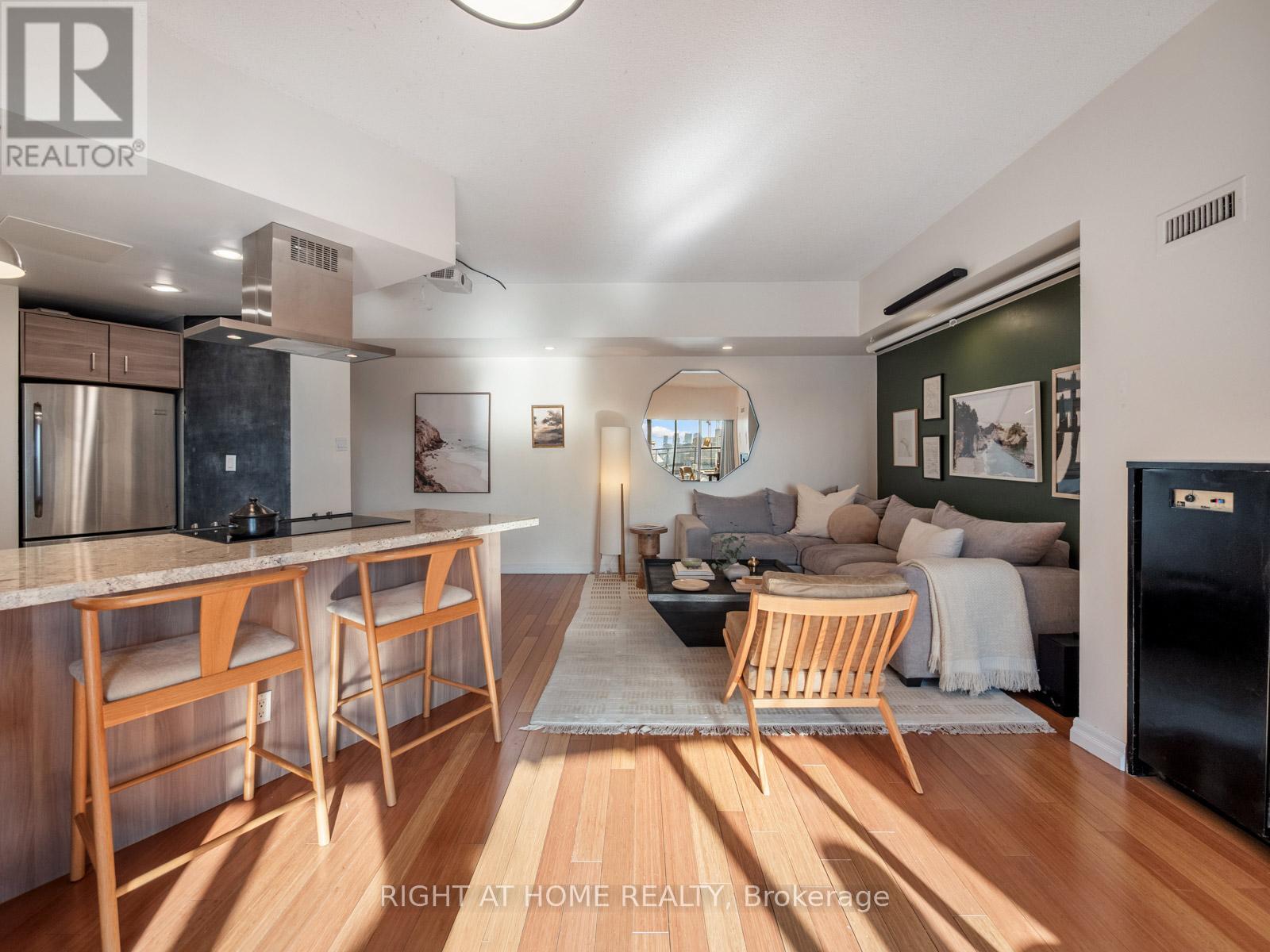 815 - 456 College Street, Toronto, Ontario  M6G 4A3 - Photo 5 - C12771414