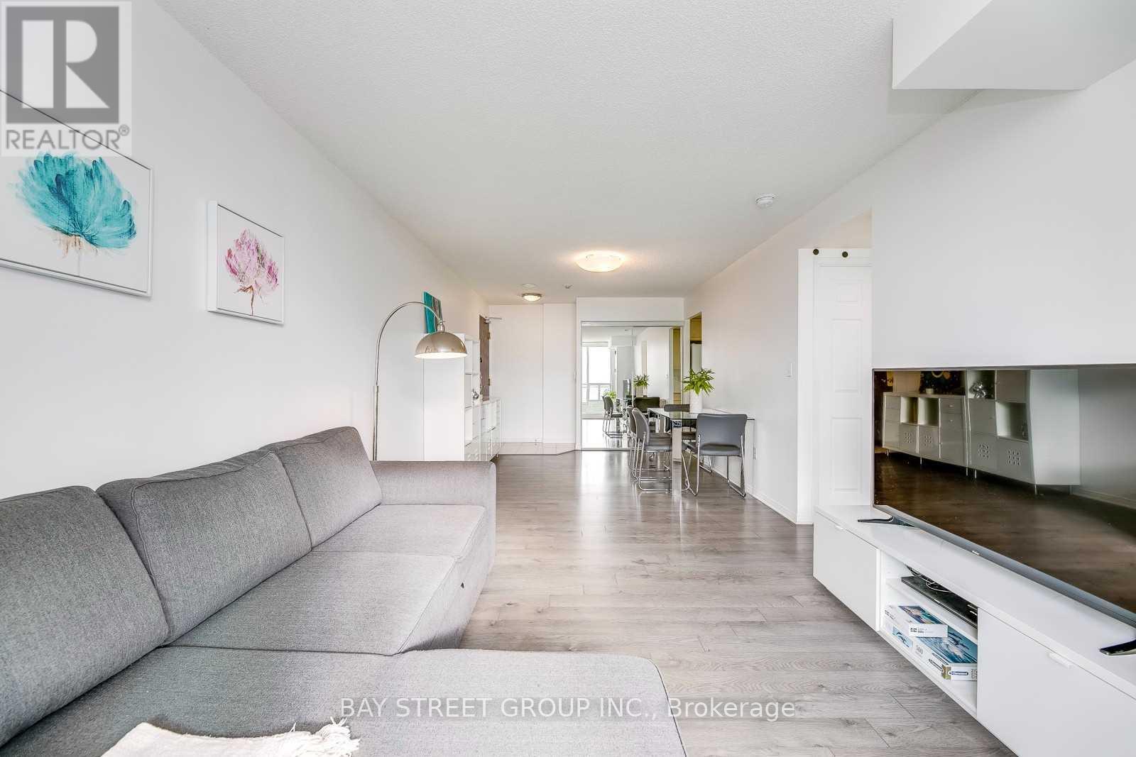 2301 - 3 Pemberton Avenue, Toronto, Ontario  M2M 4M1 - Photo 4 - C12771426