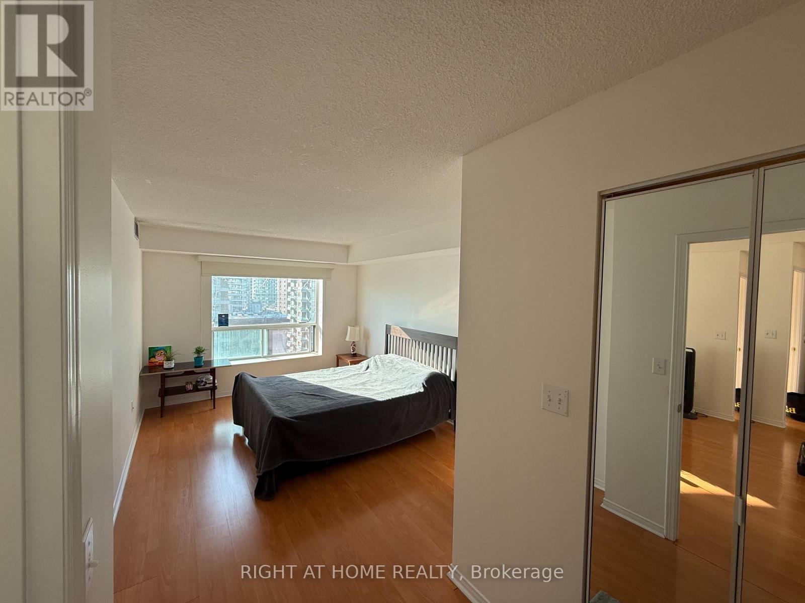 1106 - 8 Pemberton Avenue, Toronto, Ontario  M2M 4K8 - Photo 18 - C12771428