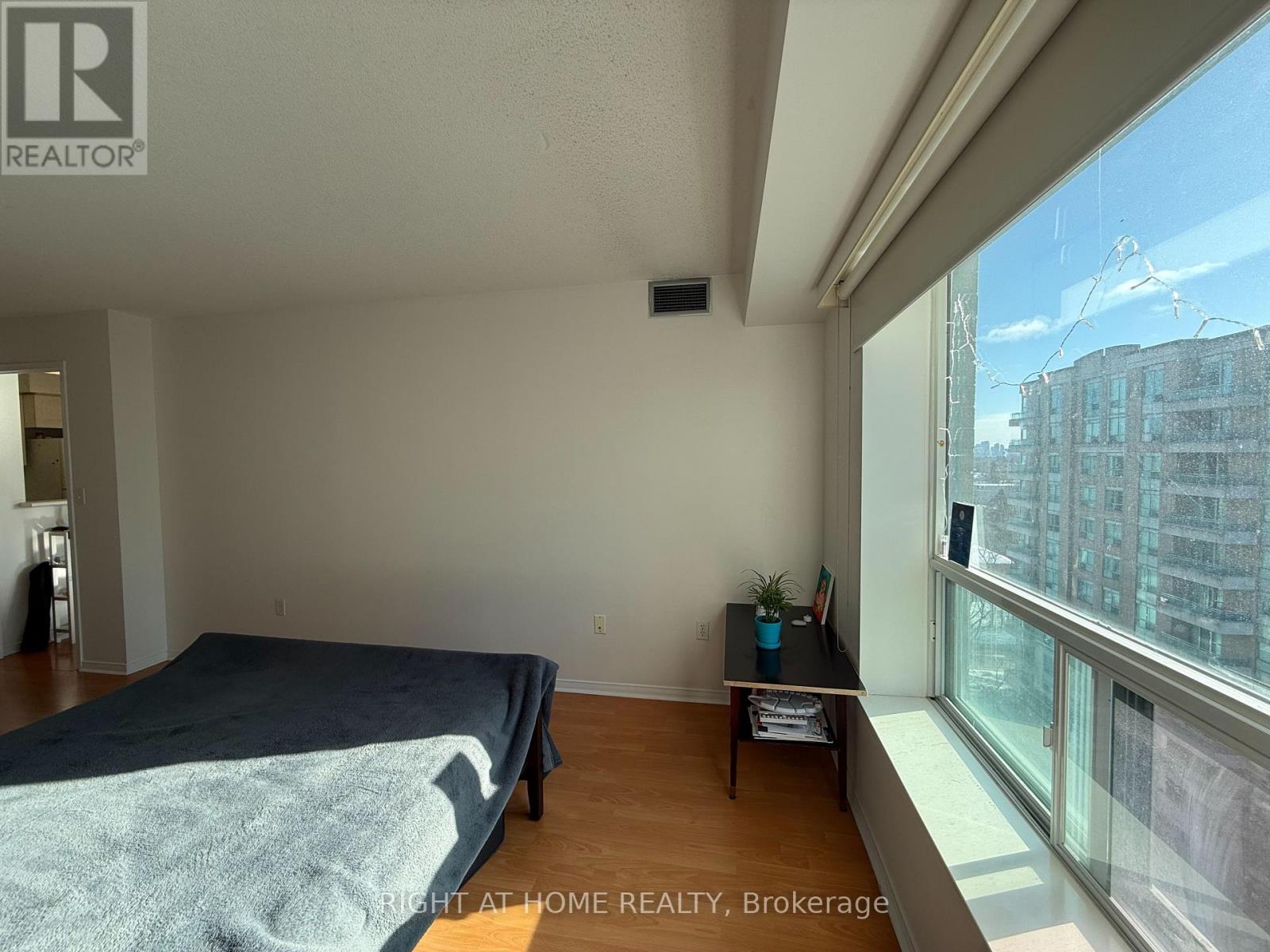 1106 - 8 Pemberton Avenue, Toronto, Ontario  M2M 4K8 - Photo 19 - C12771428