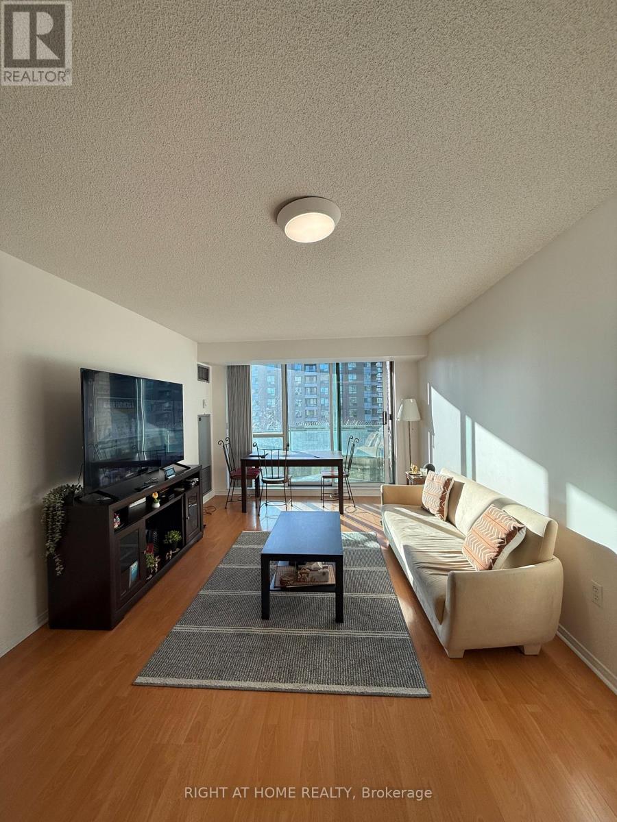 1106 - 8 Pemberton Avenue, Toronto, Ontario  M2M 4K8 - Photo 7 - C12771428