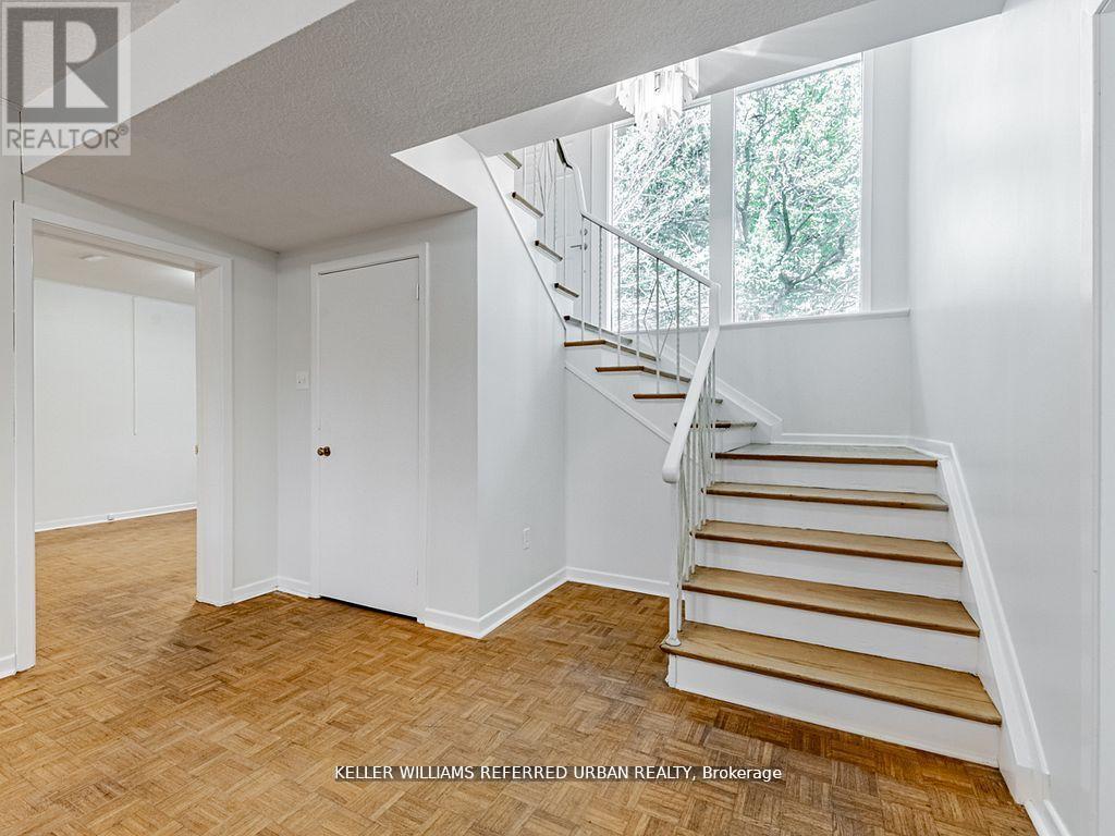 15 York Valley Crescent, Toronto, Ontario  M2P 1A8 - Photo 17 - C12771430