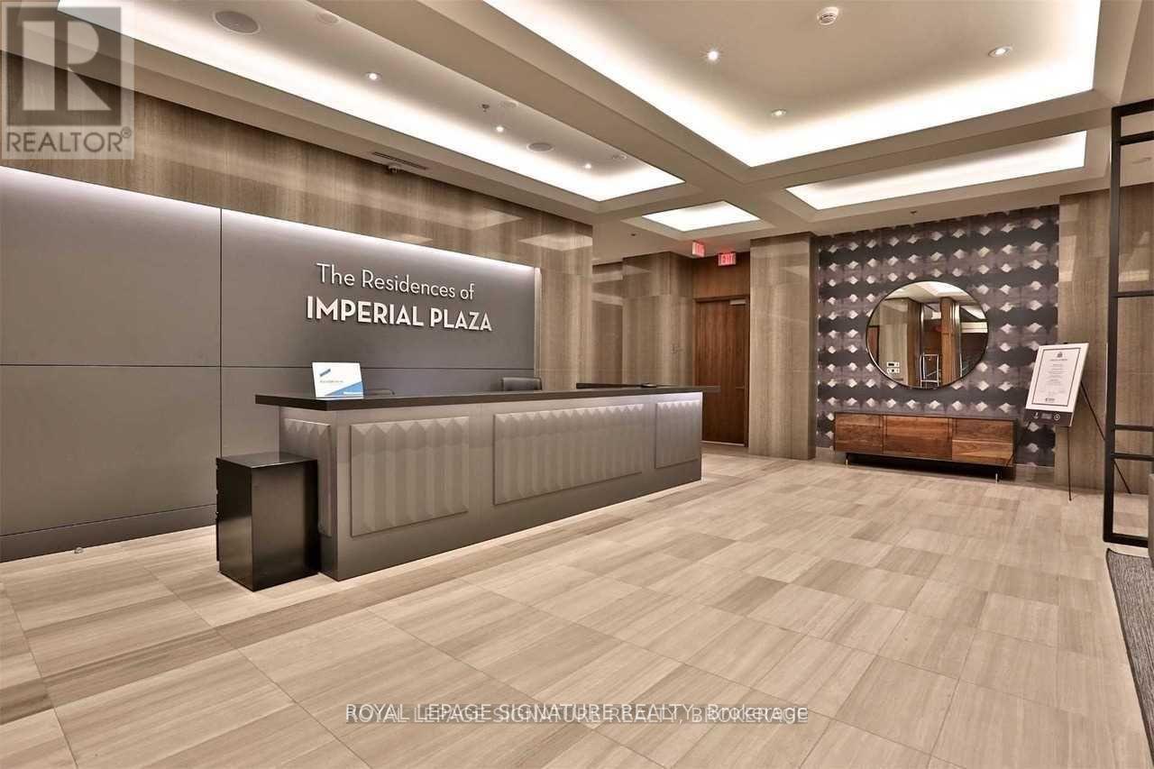 422 - 111 St Clair Avenue W, Toronto (Yonge-St. Clair), Ontario  M4V 1N5 - Photo 4 - C12771442