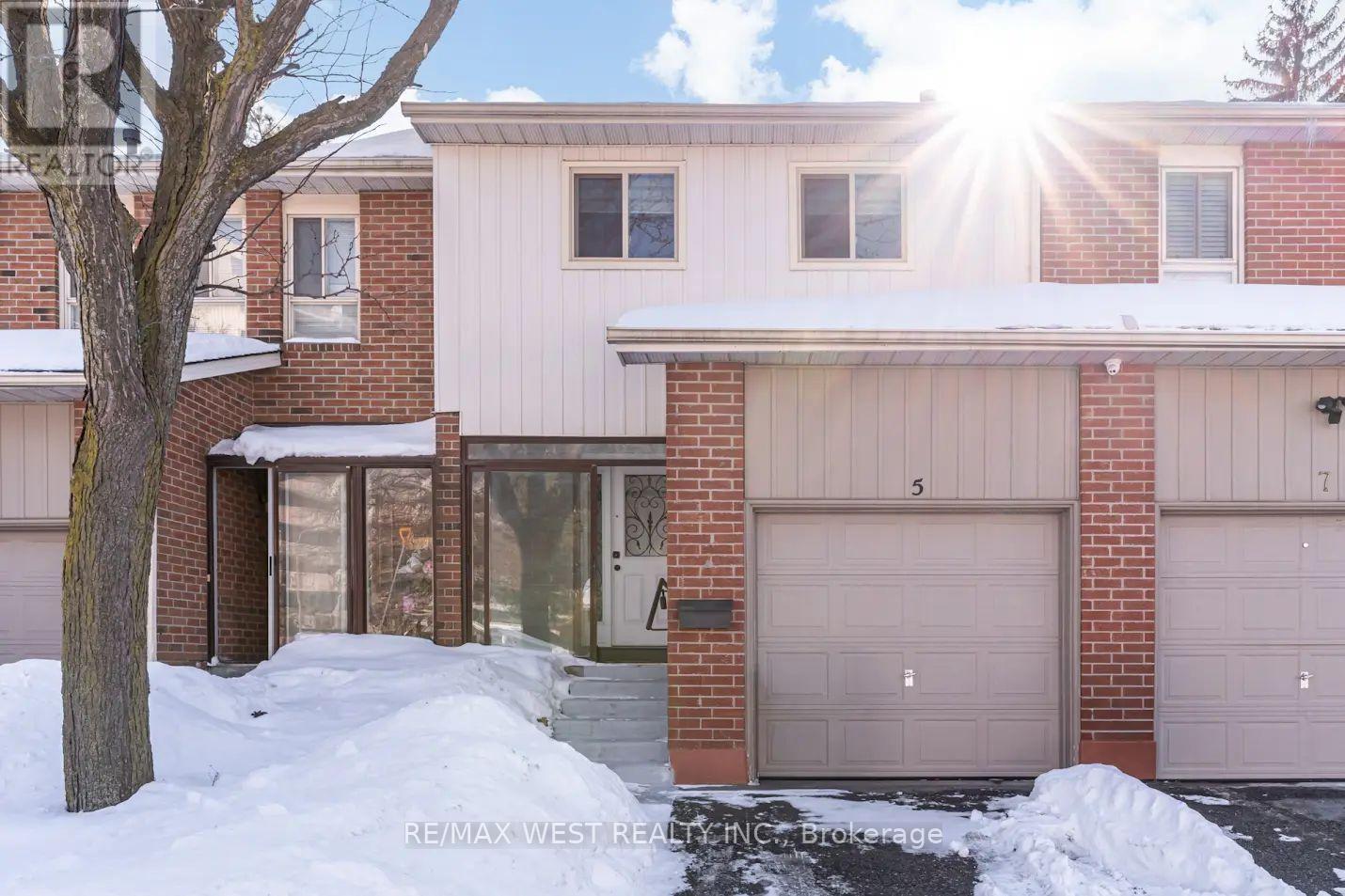 5 - 34 DUNDALK DRIVE, Toronto, Ontario