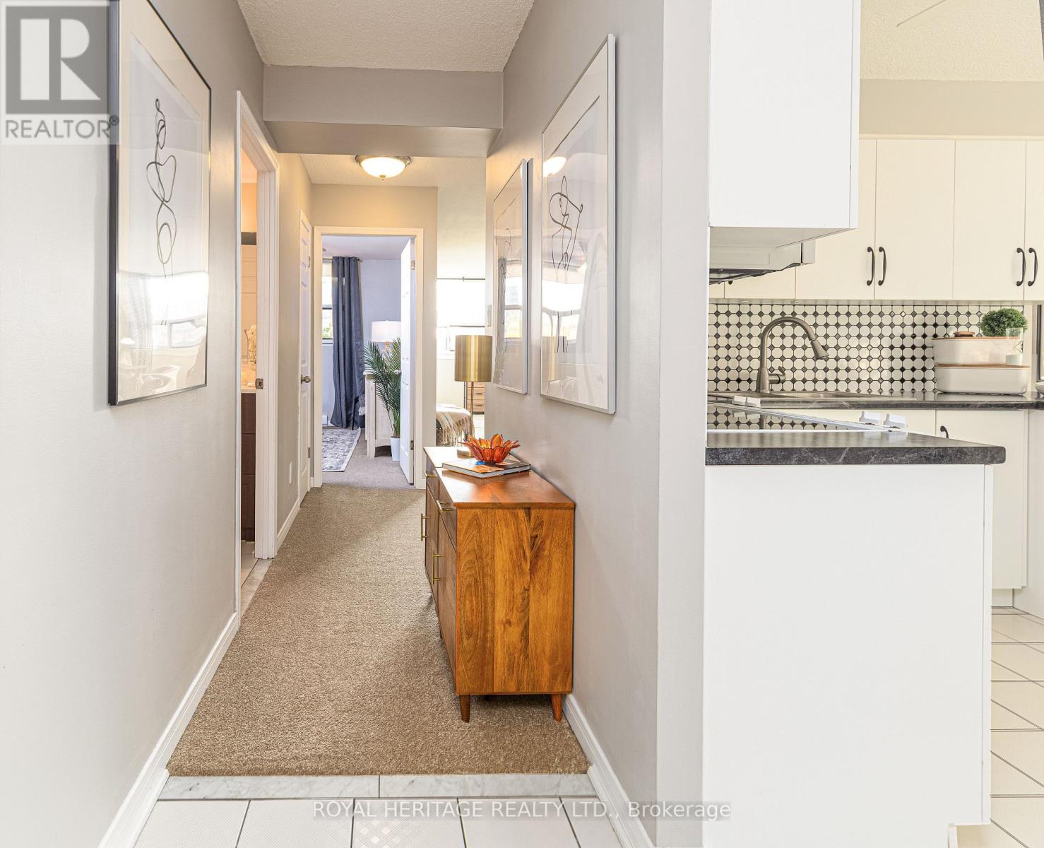 201 - 80 Athol Street, Oshawa, Ontario  L1H 8B7 - Photo 3 - E12771216