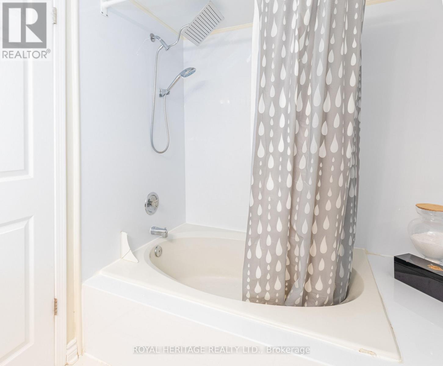 201 - 80 Athol Street, Oshawa, Ontario  L1H 8B7 - Photo 36 - E12771216