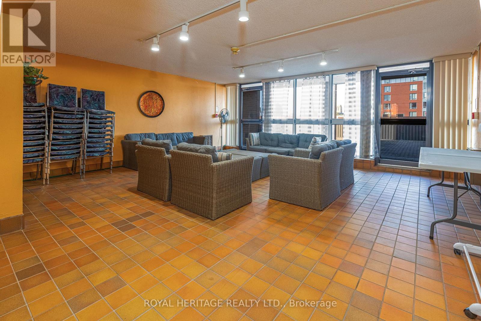 201 - 80 Athol Street, Oshawa, Ontario  L1H 8B7 - Photo 44 - E12771216