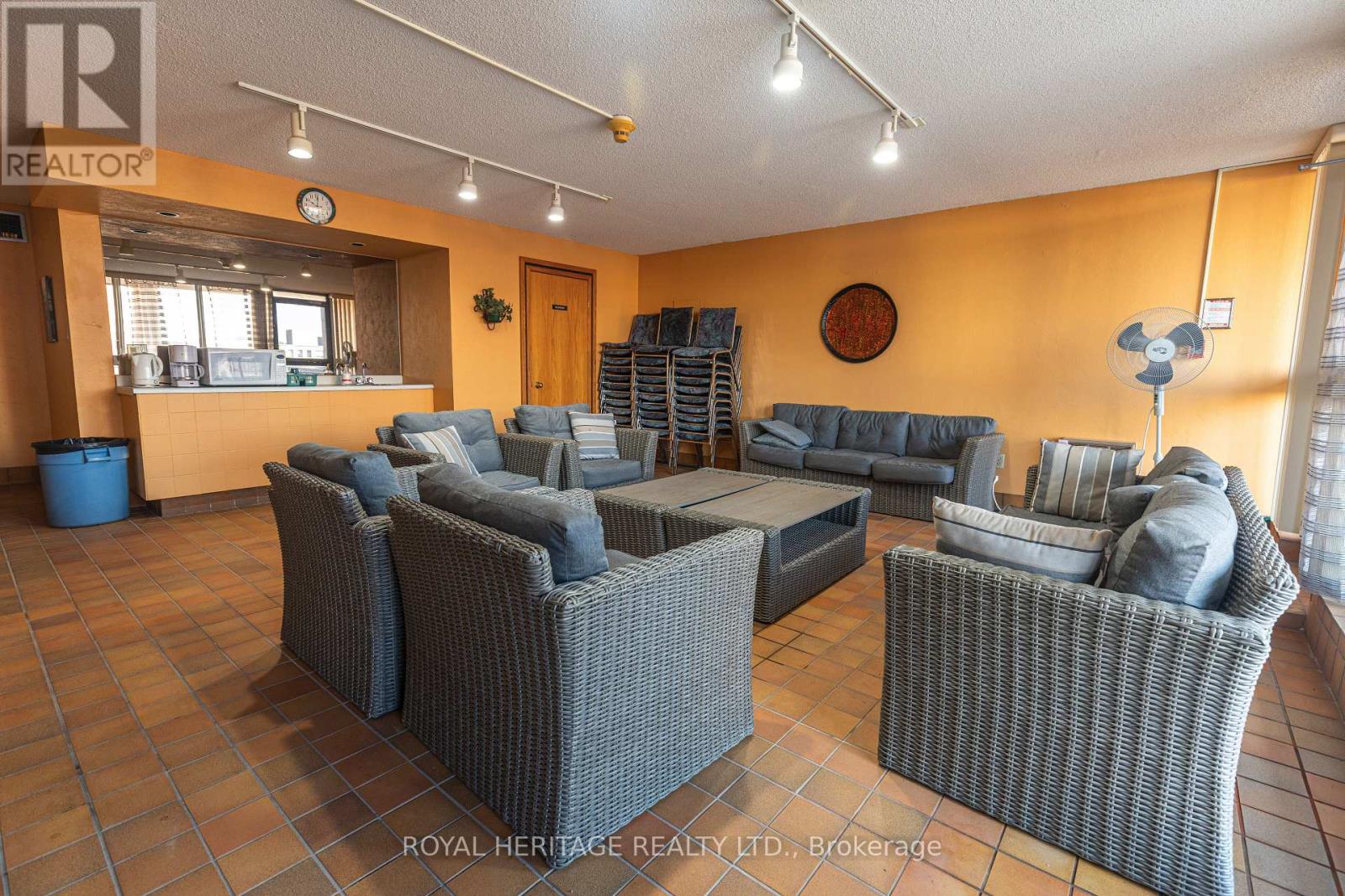 201 - 80 Athol Street, Oshawa, Ontario  L1H 8B7 - Photo 45 - E12771216