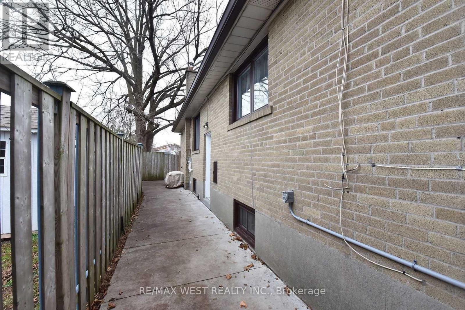 Bsmt Ap - 45 Wildlark Drive, Toronto, Ontario  M1E 3K4 - Photo 5 - E12771254