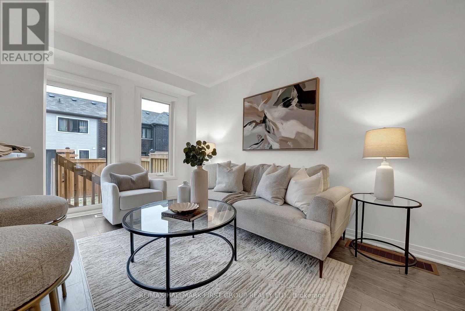 40 Caspian Square, Clarington, Ontario  L1C 7G3 - Photo 5 - E12771292