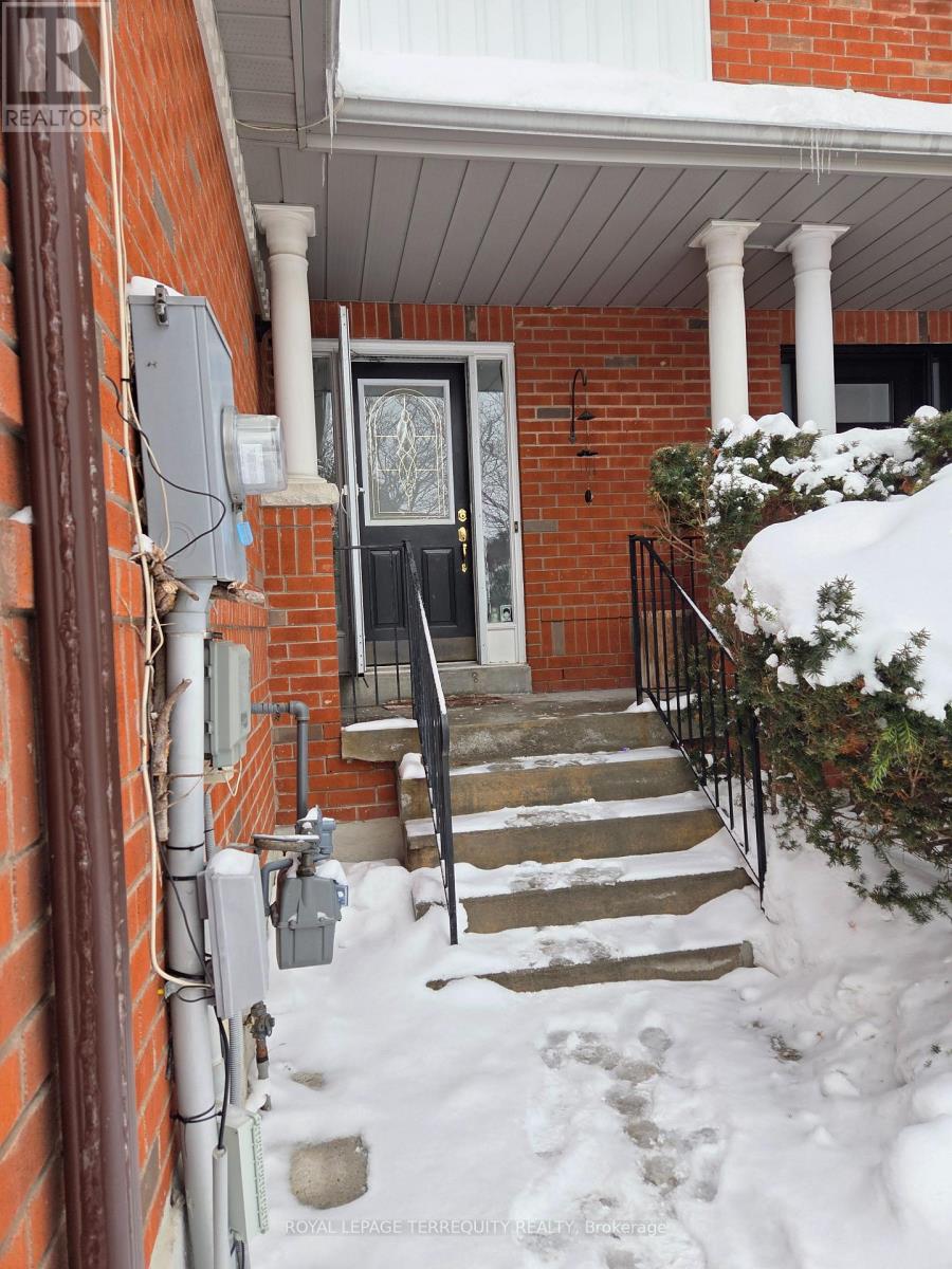 Main - 220 Denise Circle, Newmarket, Ontario  L3X 2K2 - Photo 2 - N12771250