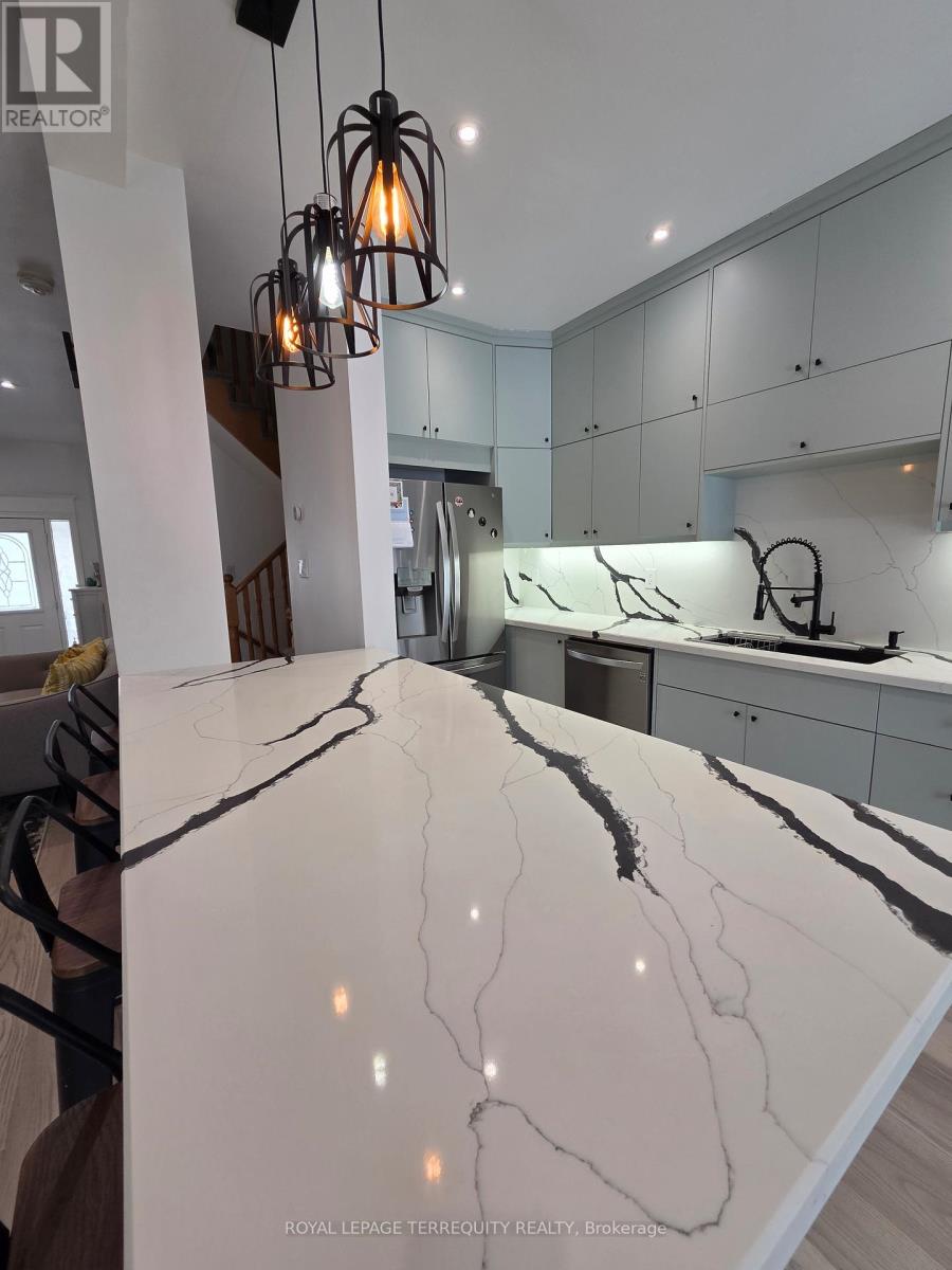 Main - 220 Denise Circle, Newmarket, Ontario  L3X 2K2 - Photo 24 - N12771250