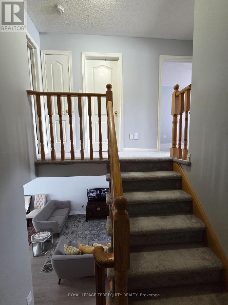 Main - 220 Denise Circle, Newmarket, Ontario  L3X 2K2 - Photo 25 - N12771250