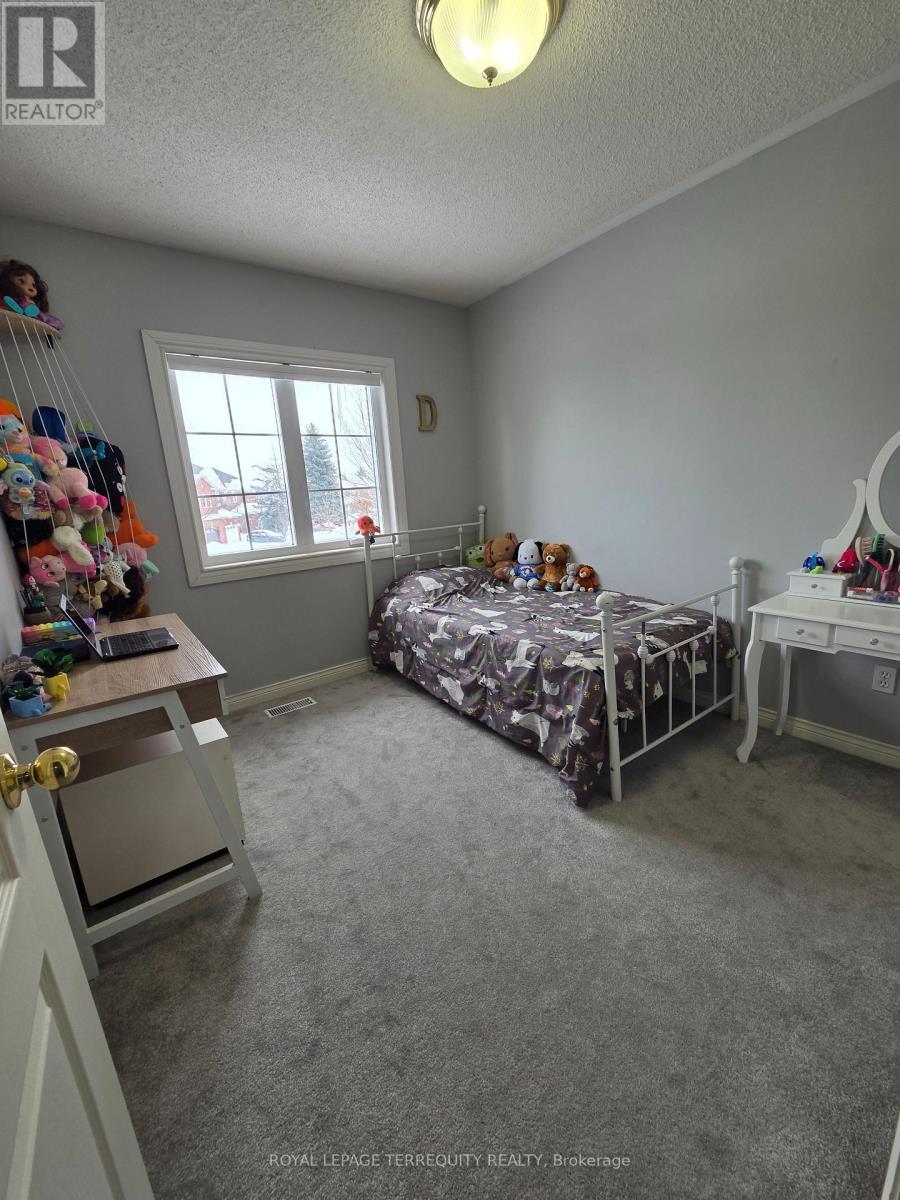 Main - 220 Denise Circle, Newmarket, Ontario  L3X 2K2 - Photo 40 - N12771250