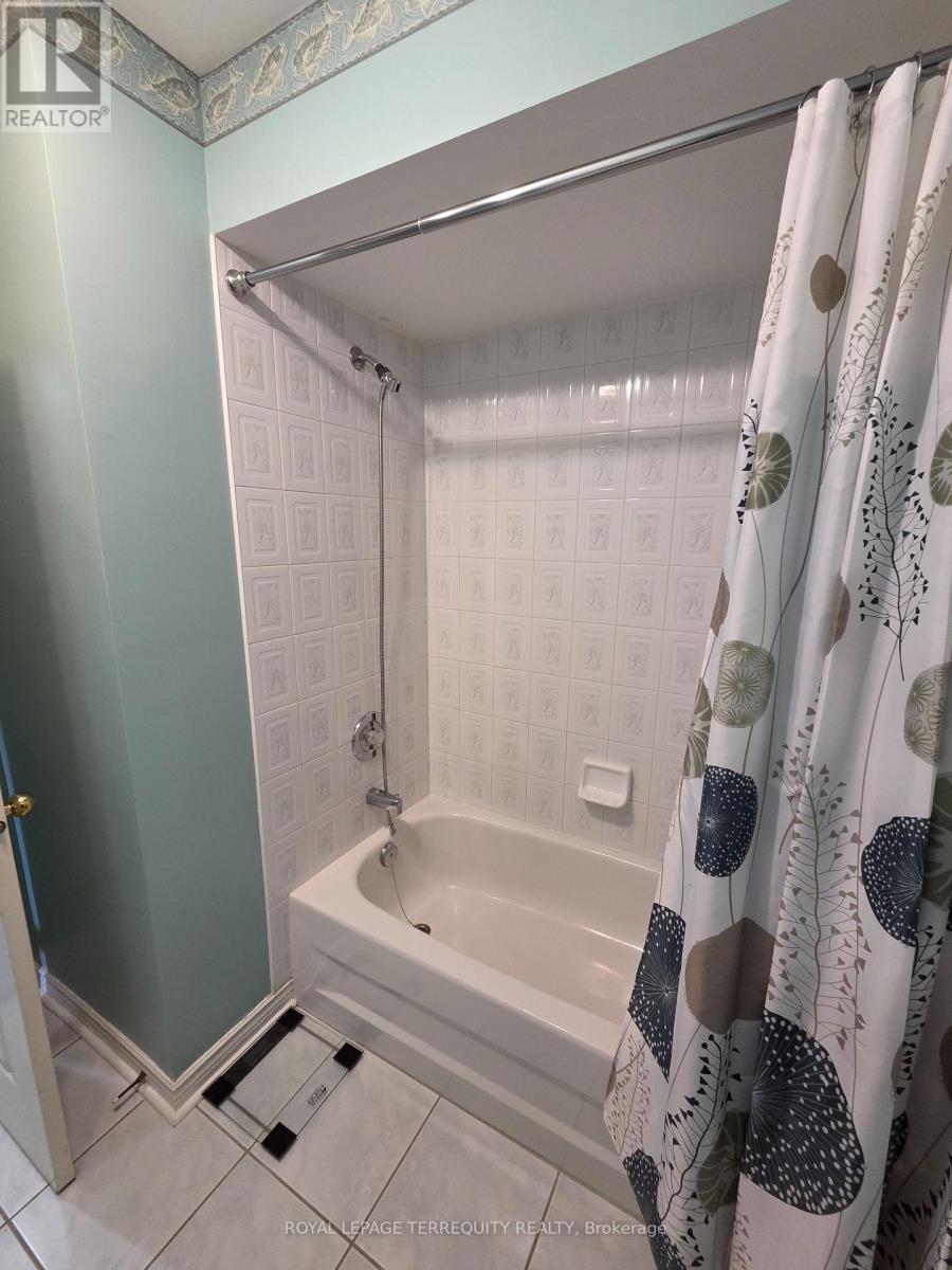 Main - 220 Denise Circle, Newmarket, Ontario  L3X 2K2 - Photo 44 - N12771250