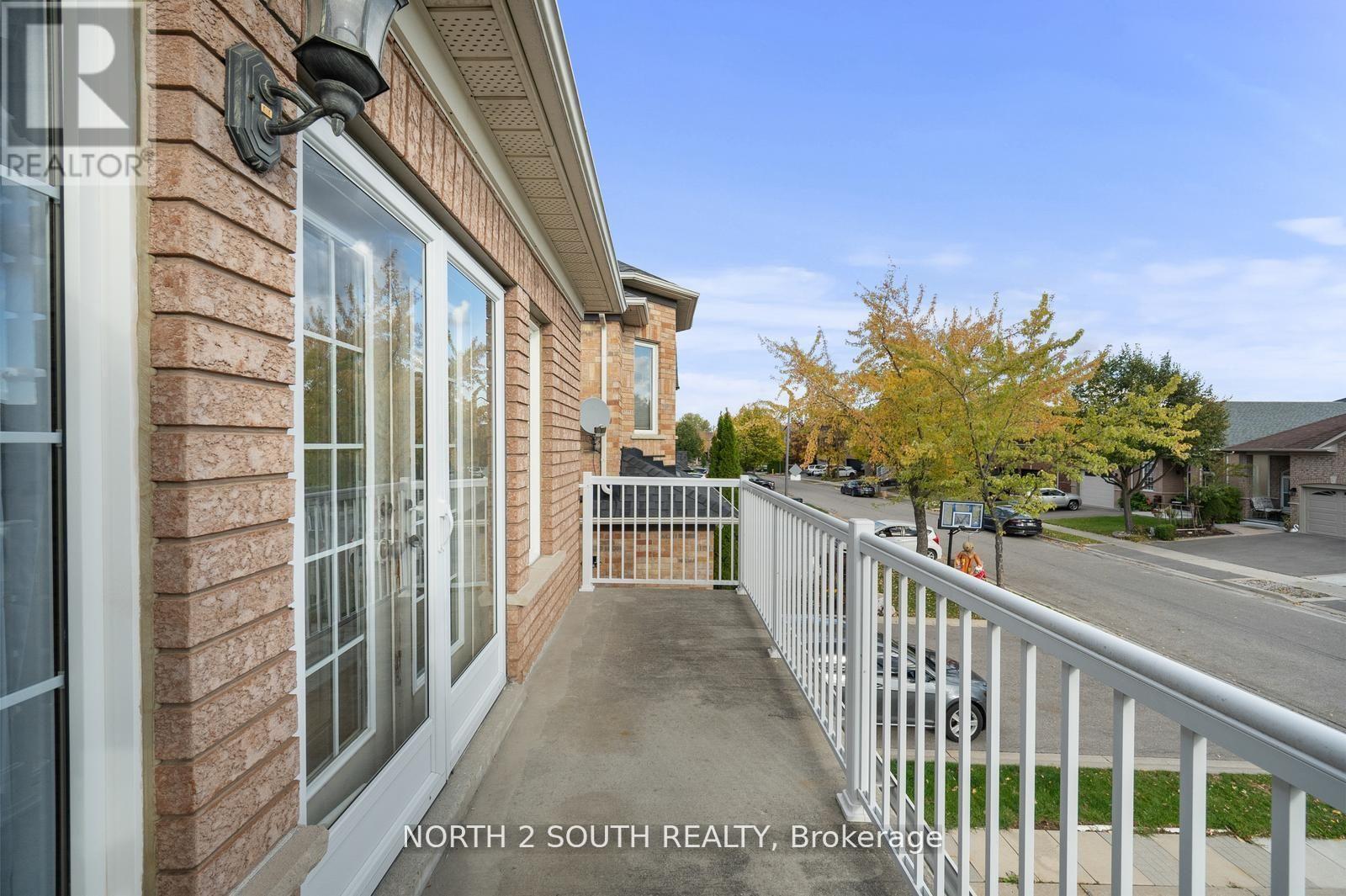 46 Silverado Trail, Vaughan, Ontario  L4H 1W3 - Photo 11 - N12771260