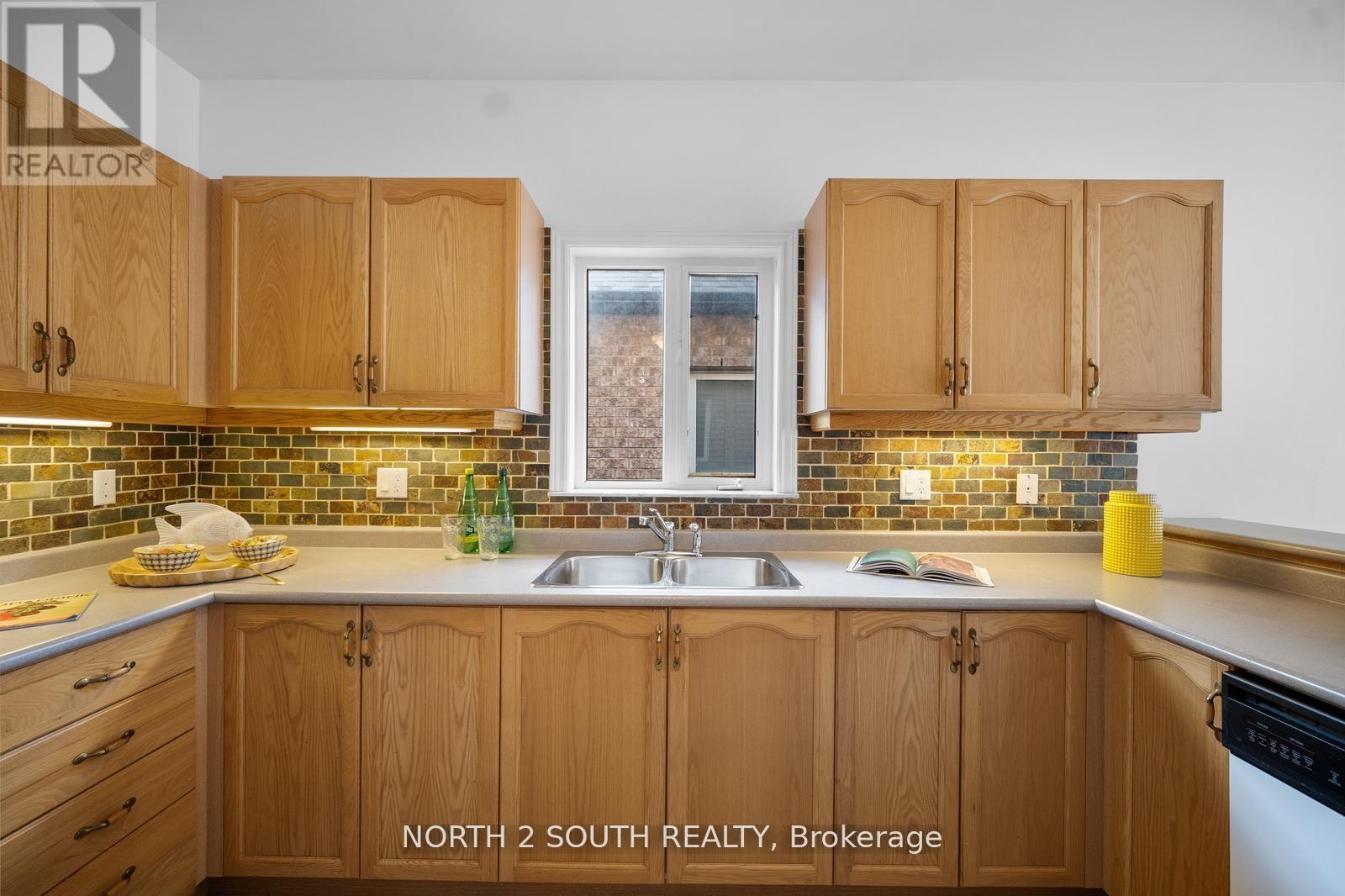 46 Silverado Trail, Vaughan, Ontario  L4H 1W3 - Photo 14 - N12771260