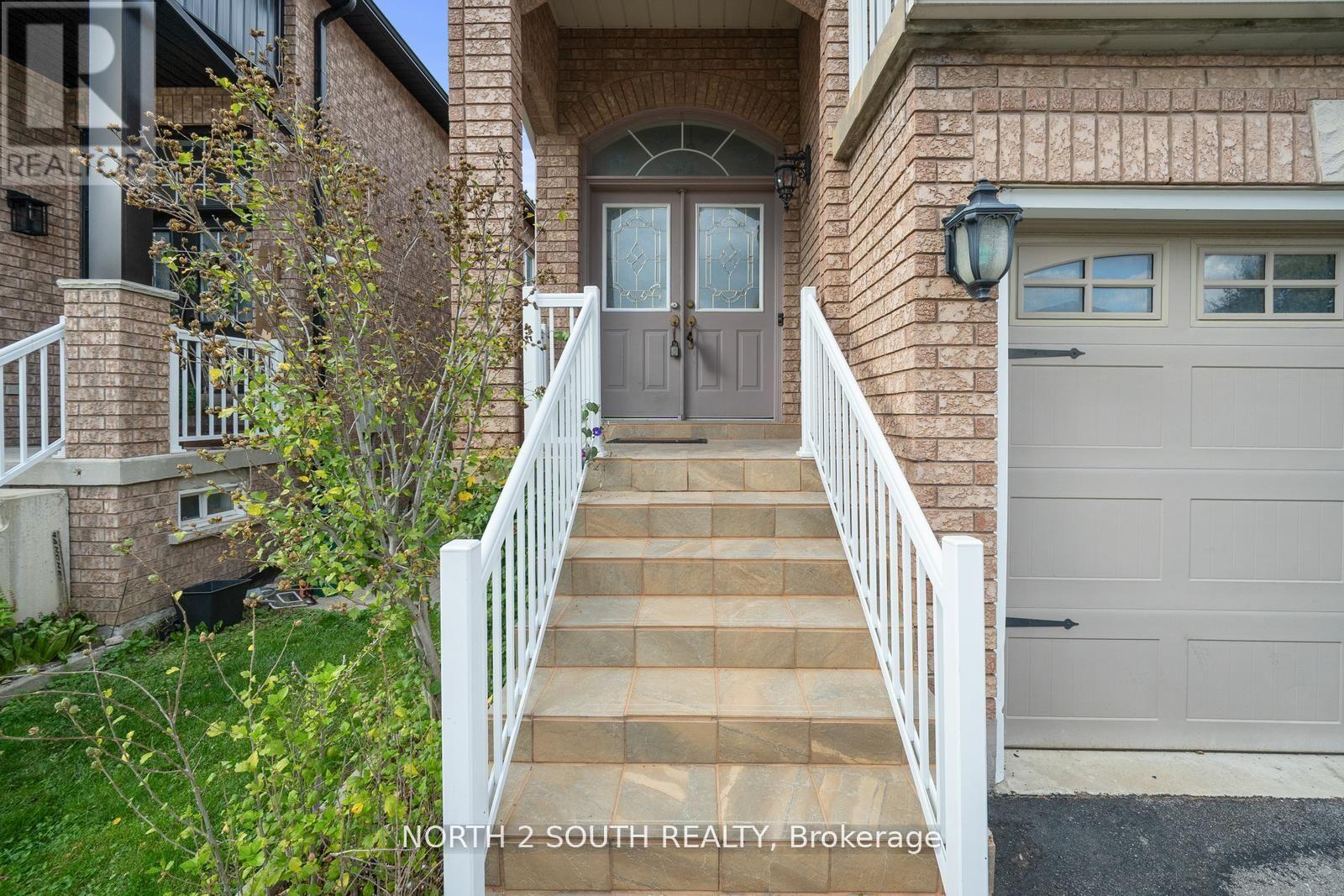 46 Silverado Trail, Vaughan, Ontario  L4H 1W3 - Photo 3 - N12771260