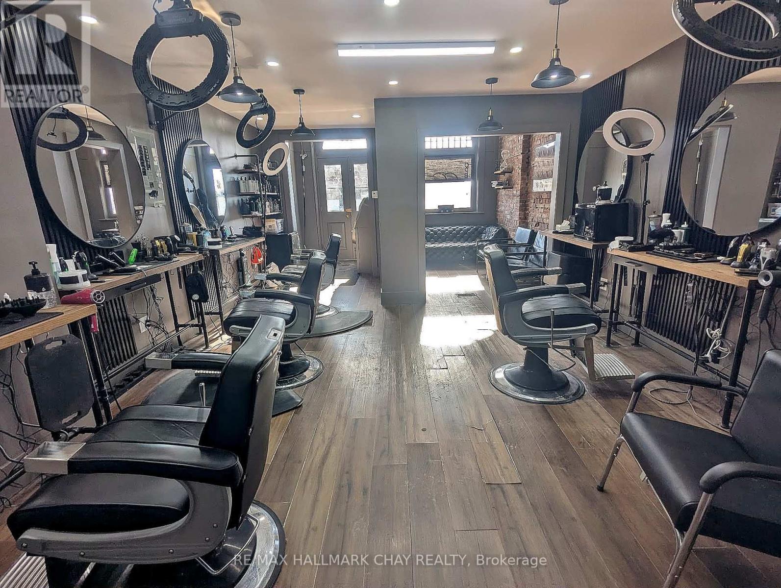 67 Holland Street, Bradford West Gwillimbury, Ontario  L9N 1C5 - Photo 3 - N12771268