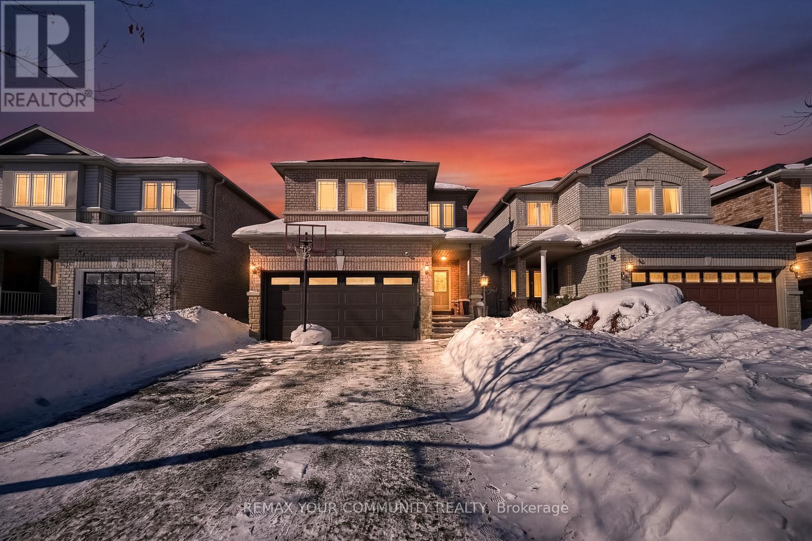 94 Sunridge Street, Richmond Hill, Ontario  L4E 3Z4 - Photo 1 - N12771298