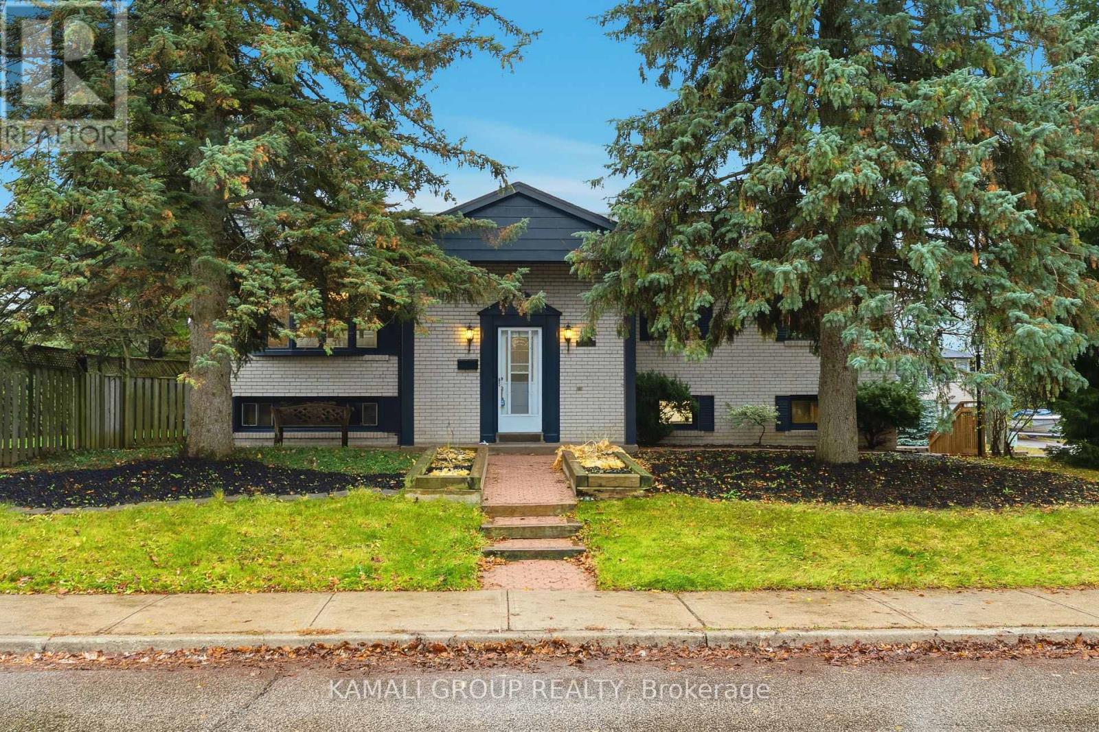 Main - 156 Trayborn Drive, Richmond Hill, Ontario  L4C 4L1 - Photo 2 - N12771324