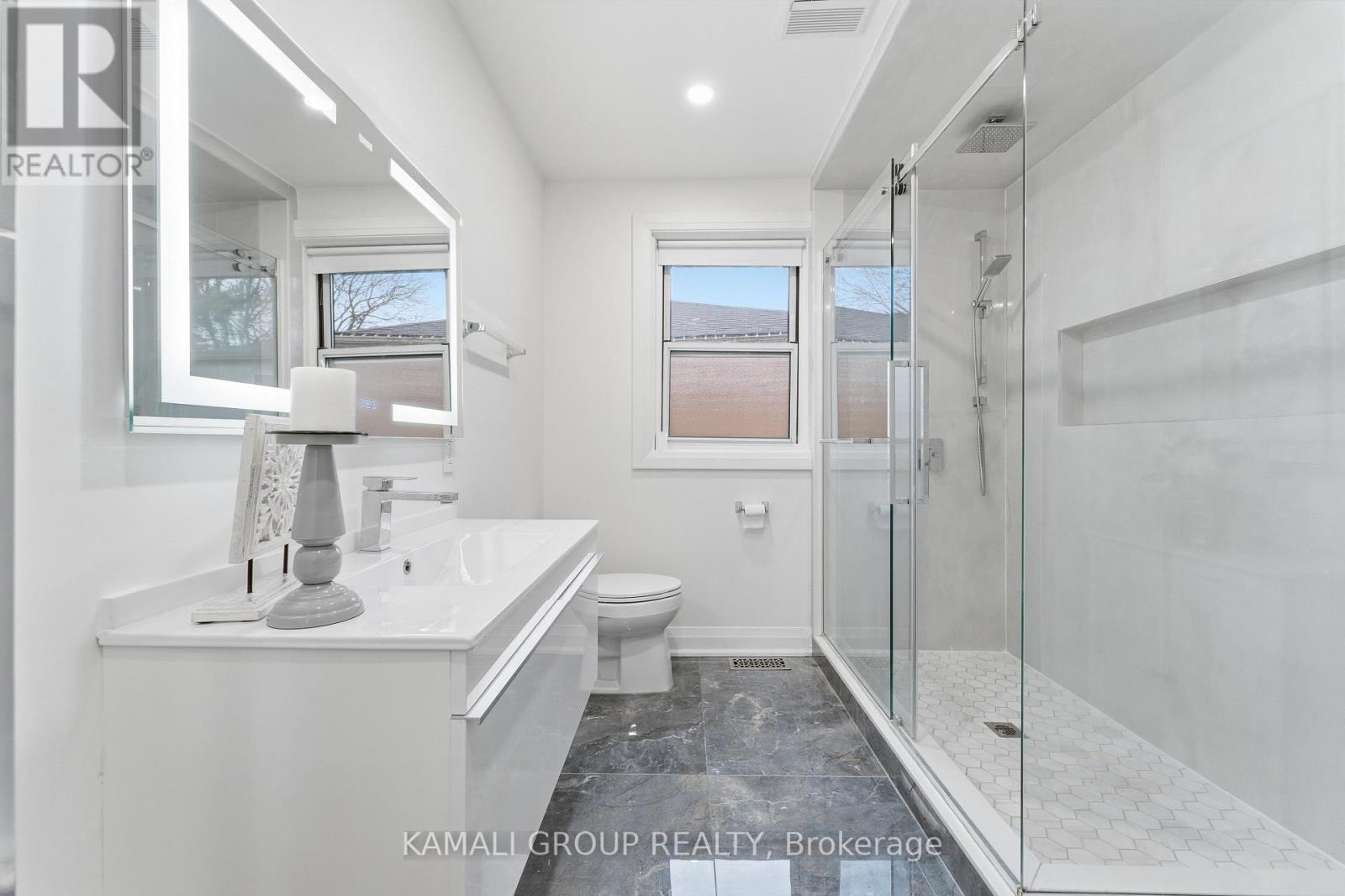 Main - 156 Trayborn Drive, Richmond Hill, Ontario  L4C 4L1 - Photo 23 - N12771324