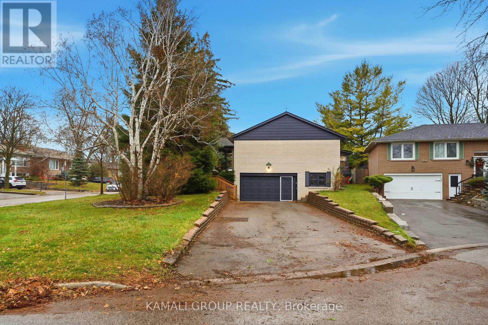 Main - 156 Trayborn Drive, Richmond Hill, Ontario  L4C 4L1 - Photo 3 - N12771324