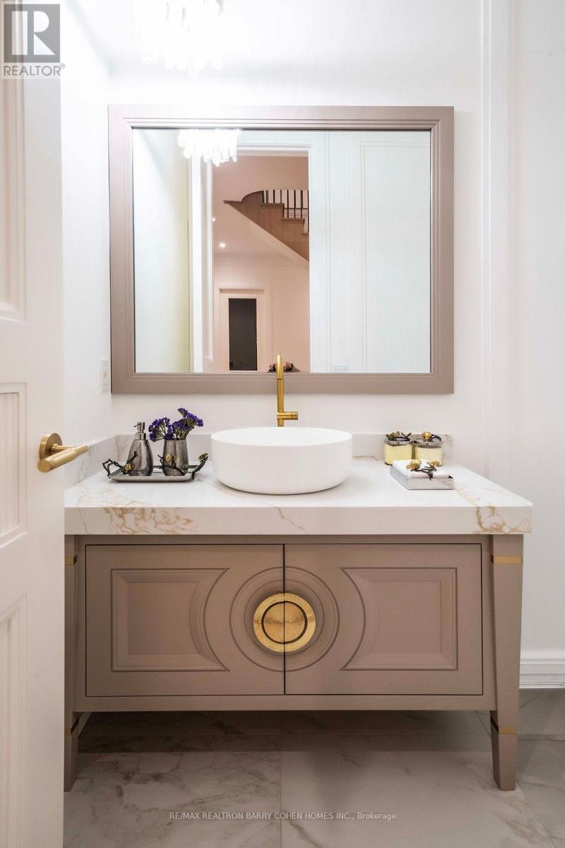 25 Calla Trail, Aurora, Ontario  L4G 6W4 - Photo 16 - N12771332