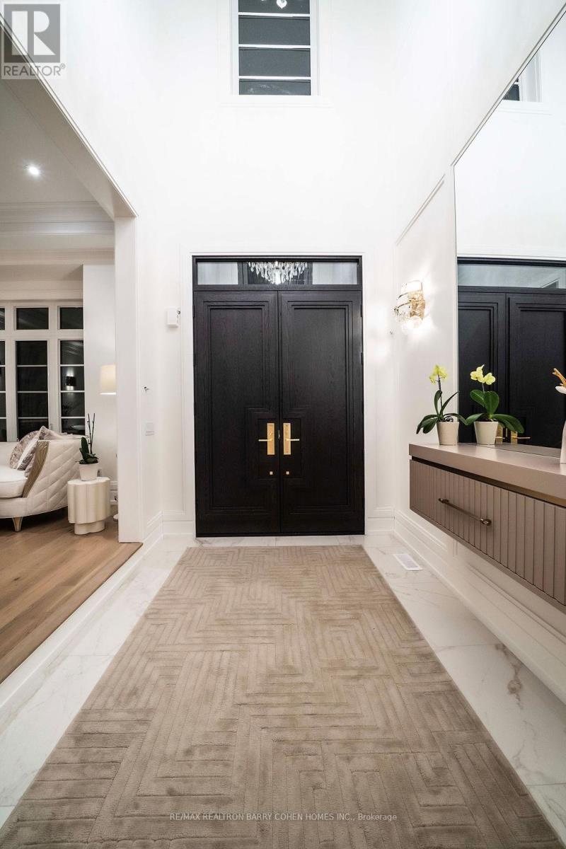 25 Calla Trail, Aurora, Ontario  L4G 6W4 - Photo 2 - N12771332