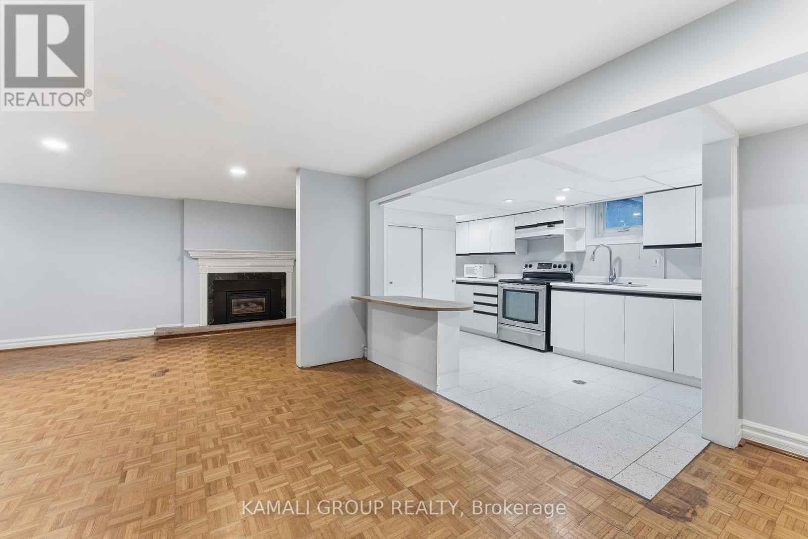 Bsmt - 156 Trayborn Drive, Richmond Hill, Ontario  L4C 4L1 - Photo 4 - N12771342