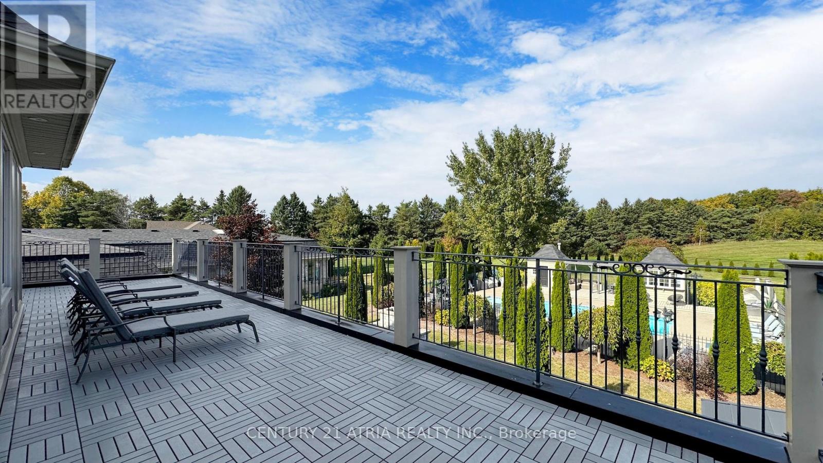 111 Lake Woods Drive, Whitchurch-Stouffville, Ontario  L4A 1P1 - Photo 19 - N12771350