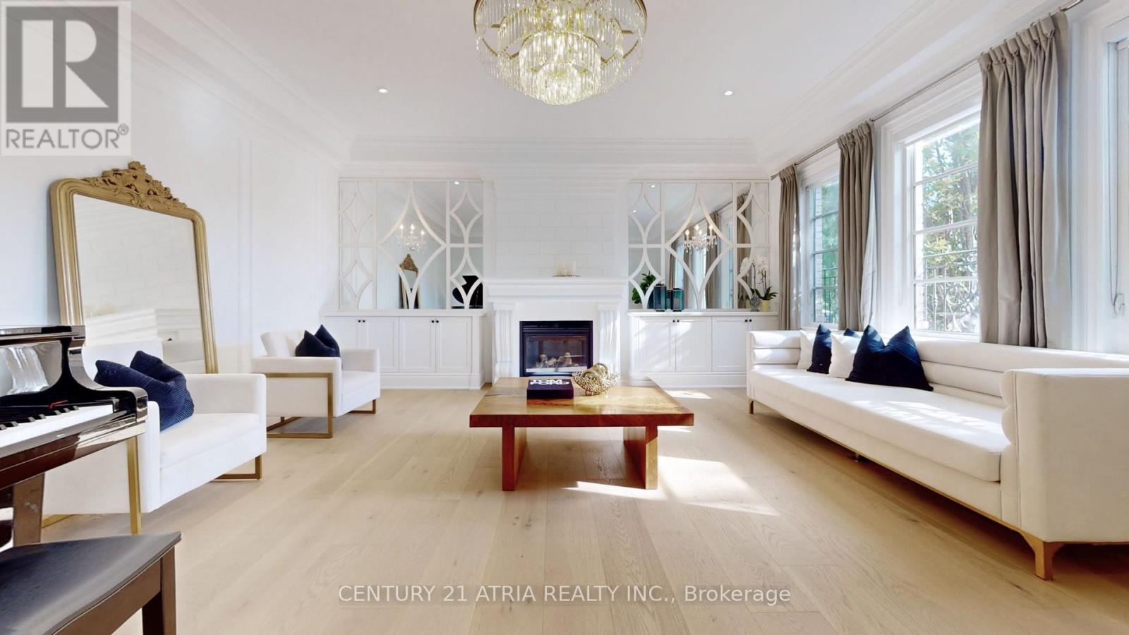 111 Lake Woods Drive, Whitchurch-Stouffville, Ontario  L4A 1P1 - Photo 9 - N12771350