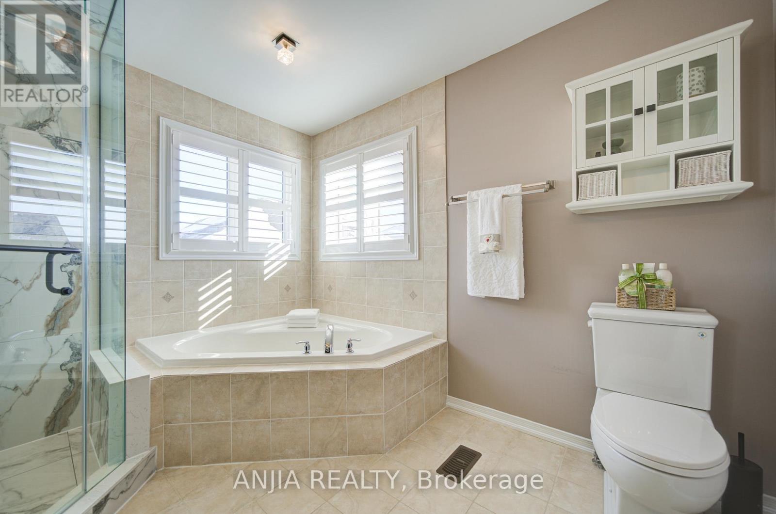 102 Wilf Morden Road, Whitchurch-Stouffville, Ontario  L4A 0K1 - Photo 26 - N12771386