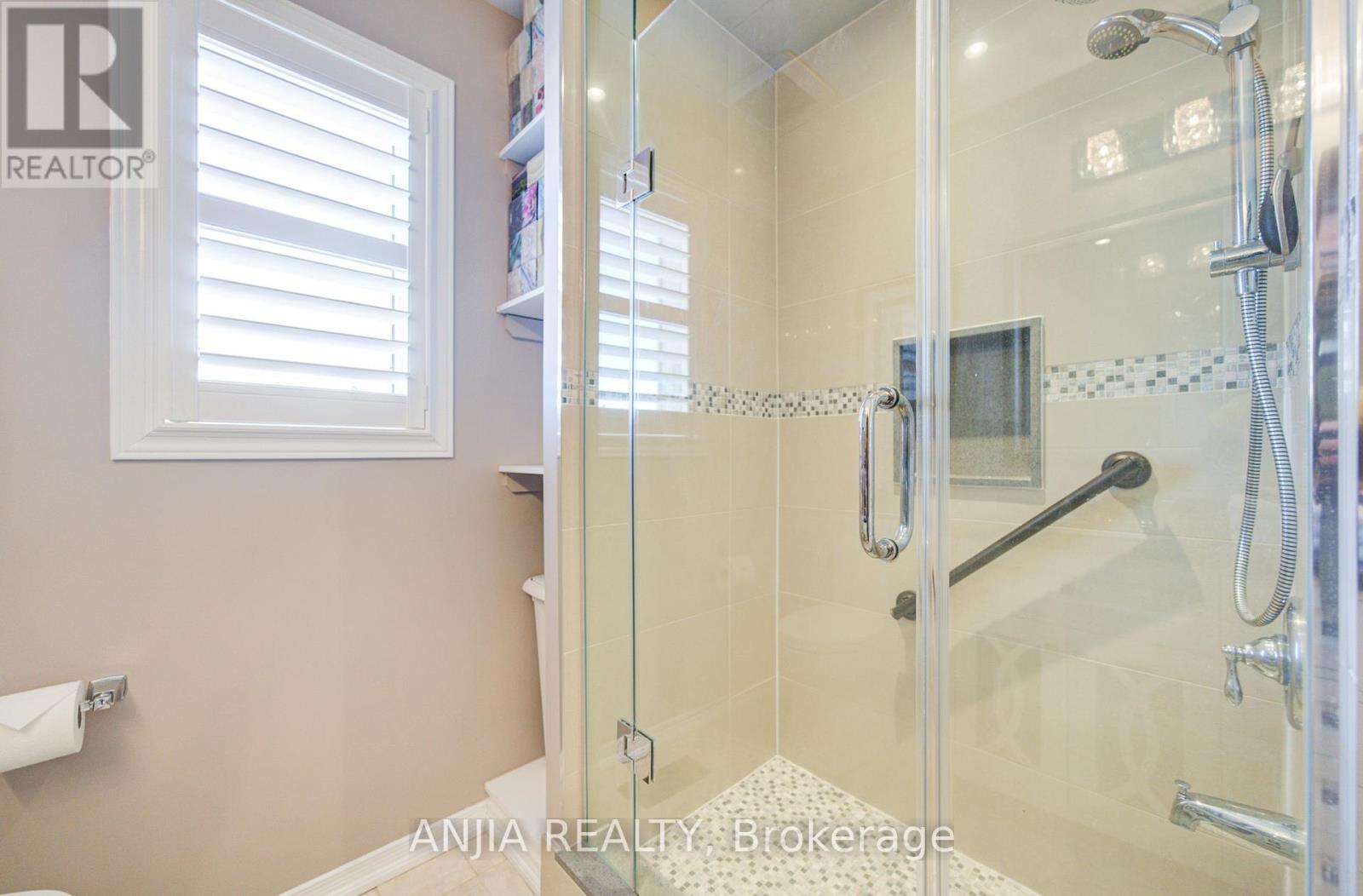 102 Wilf Morden Road, Whitchurch-Stouffville, Ontario  L4A 0K1 - Photo 30 - N12771386