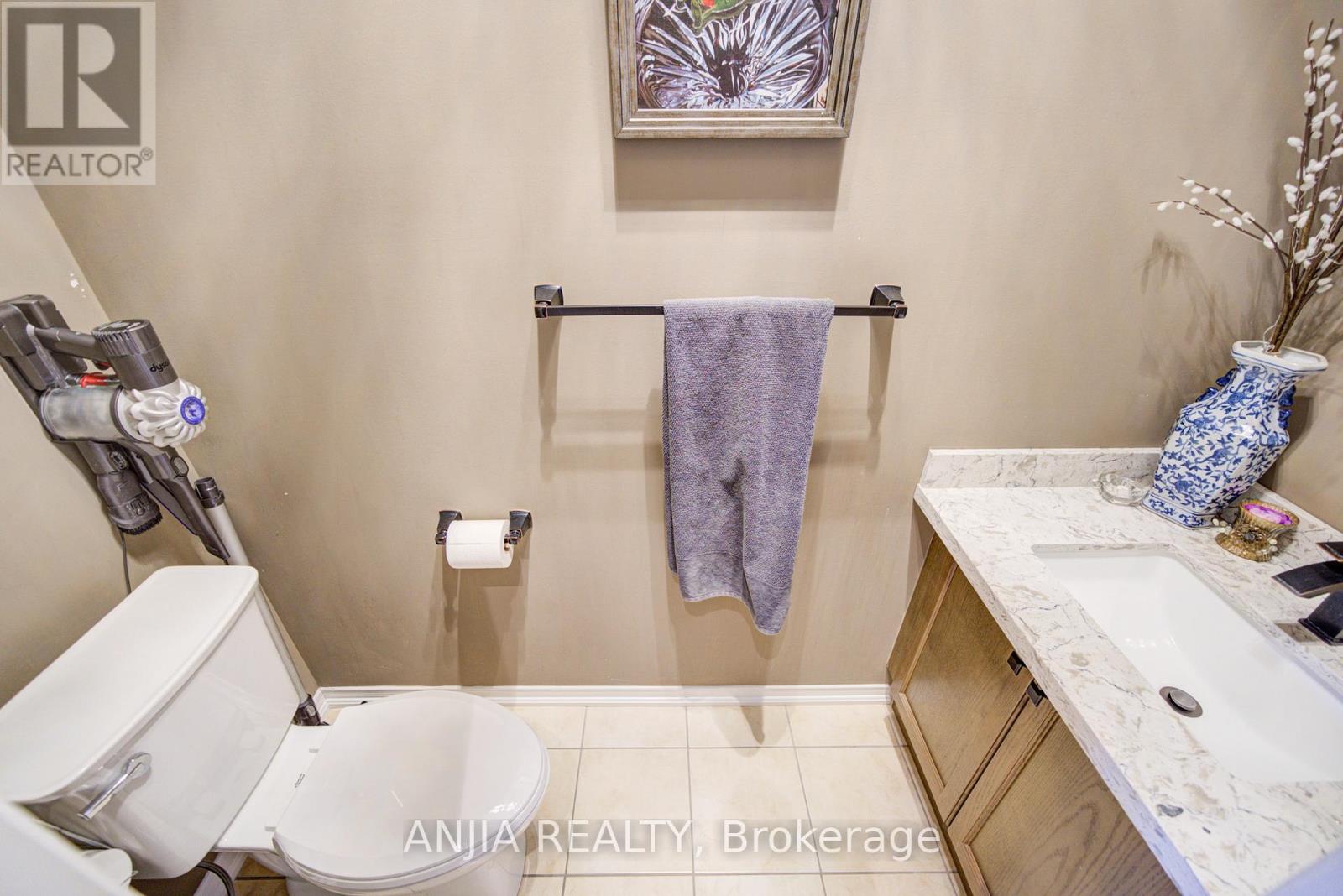 102 Wilf Morden Road, Whitchurch-Stouffville, Ontario  L4A 0K1 - Photo 34 - N12771386