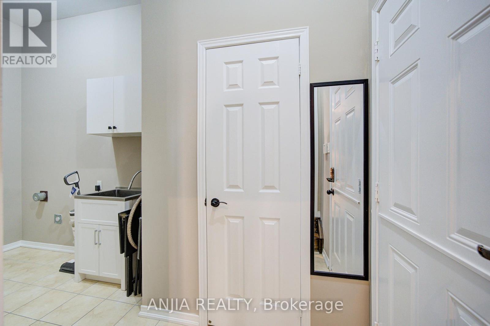 102 Wilf Morden Road, Whitchurch-Stouffville, Ontario  L4A 0K1 - Photo 35 - N12771386