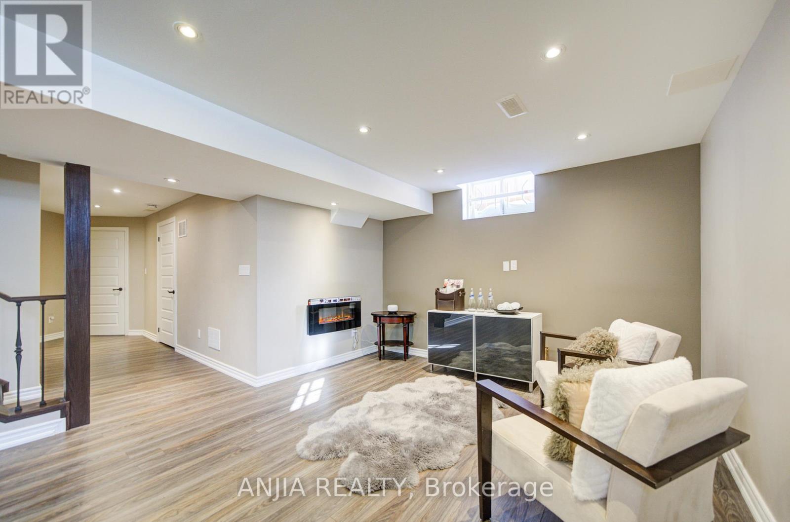 102 Wilf Morden Road, Whitchurch-Stouffville, Ontario  L4A 0K1 - Photo 37 - N12771386